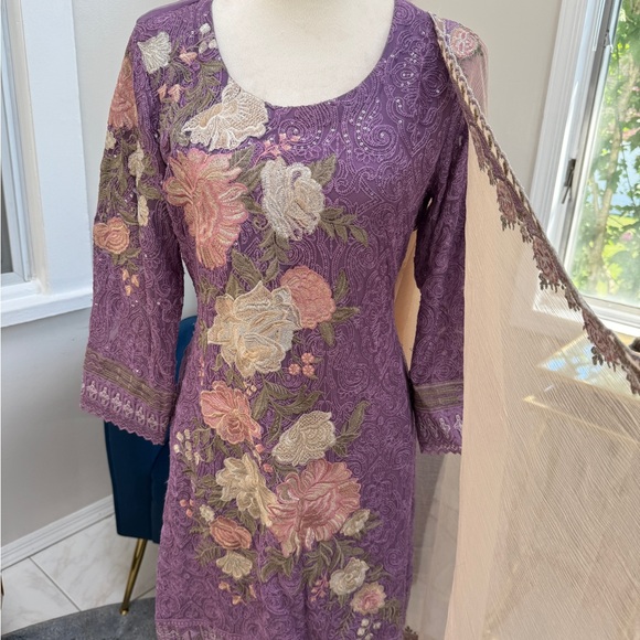 Purple Floral Embroidered Dress with Peach Dupatta - Picture 4 of 6